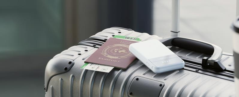 EF ECOFLOW Rapid Power Bank, 5000mAh Qi2 Certified Wireless Magnetic Portable Charger, 30W Max Fast Charging Battery Pack with Built-in USB-C Cable & Stand for iPhone16/15/14/13/12 Series Only