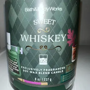 Bath and bodywork’s 8Oz sweet whiskey candle