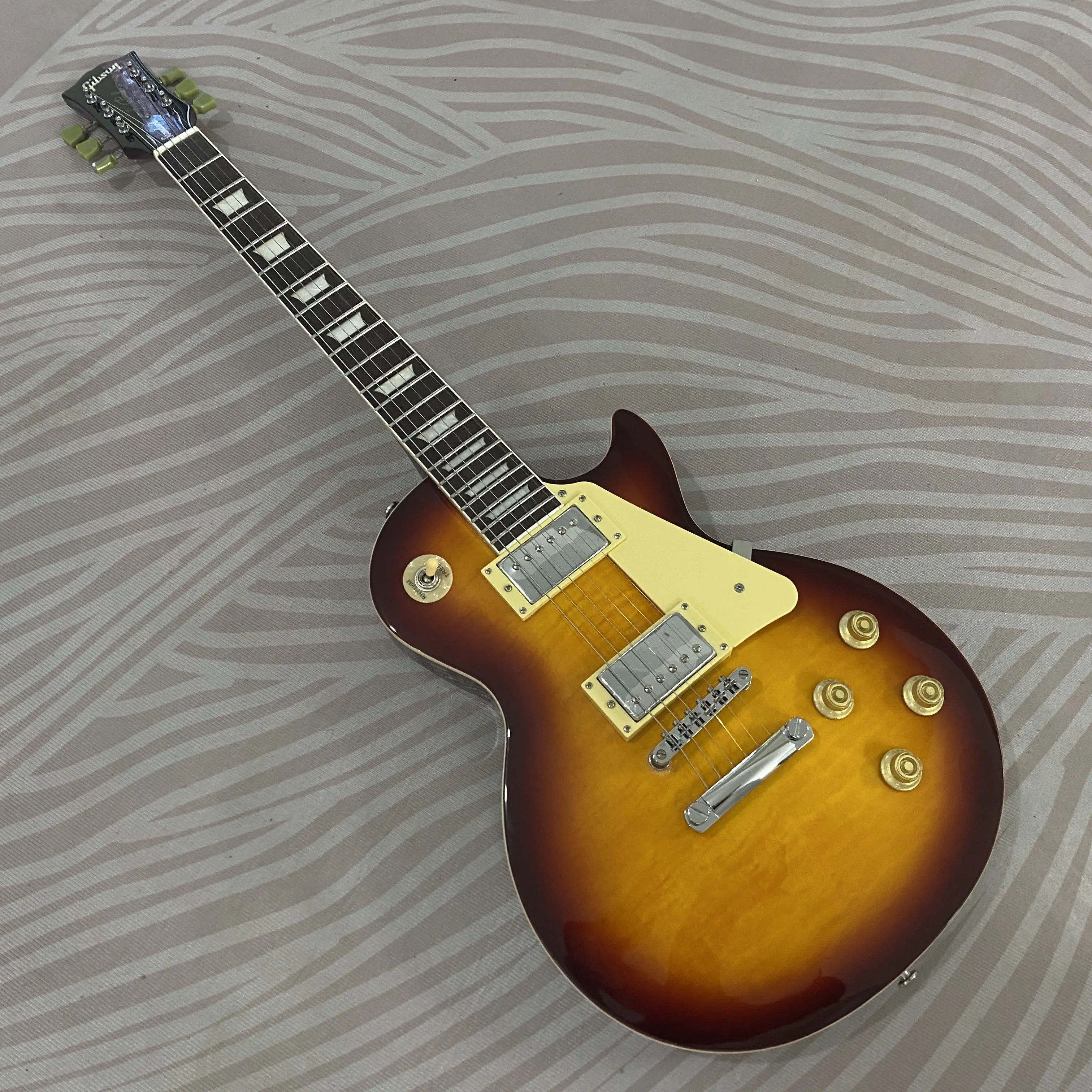 LP Electric Guitar, Flame Maple Top,Chrome-plated hardware , HH Pickups, Mahogany Body, Rosewood Fingerboard