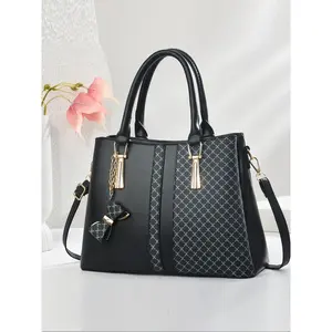 Elegant Women's Handbag, Classic Design, Durable & Stylish, Large Capacity, Perfect for Travel & Shopping, Versatile Carry Options