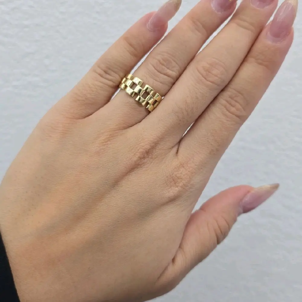10K Yellow Gold Link Chain Ring