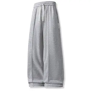 Men’s casual outdoor pants with a straight, loose fit, drawstring waist, and pocket design—suitable for gym workouts, hiking, and commuting.