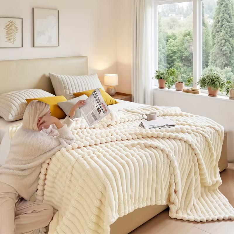 UFIST Cozy Solid-Color Flannel Blanket, Ultra-Soft Imitation Rabbit Fur Throw, Warm Multipurpose Companion for Office Bed Camping Travel Naps, All-Season Gift Blanket