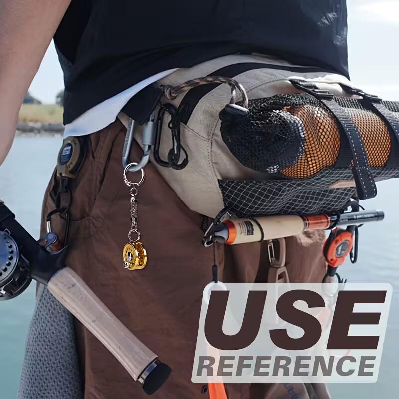 Metal Fishing Reel Keychain Mini Decorative Pendant with Movable Key for Fishermen's Accessories Gold & Silver Options