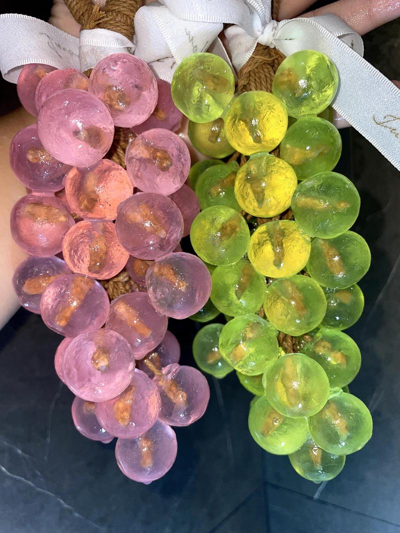 Paul Frank Grape Soap on a Rope – Handmade DIY Decorative Grape Soap, Natural and Gentle Moisturizing and CleansingLong-Lasting Fresh Scent Perfect for Home Décor and BathroomAesthetic & Creative Christmas Gift Choice Body Care Daily