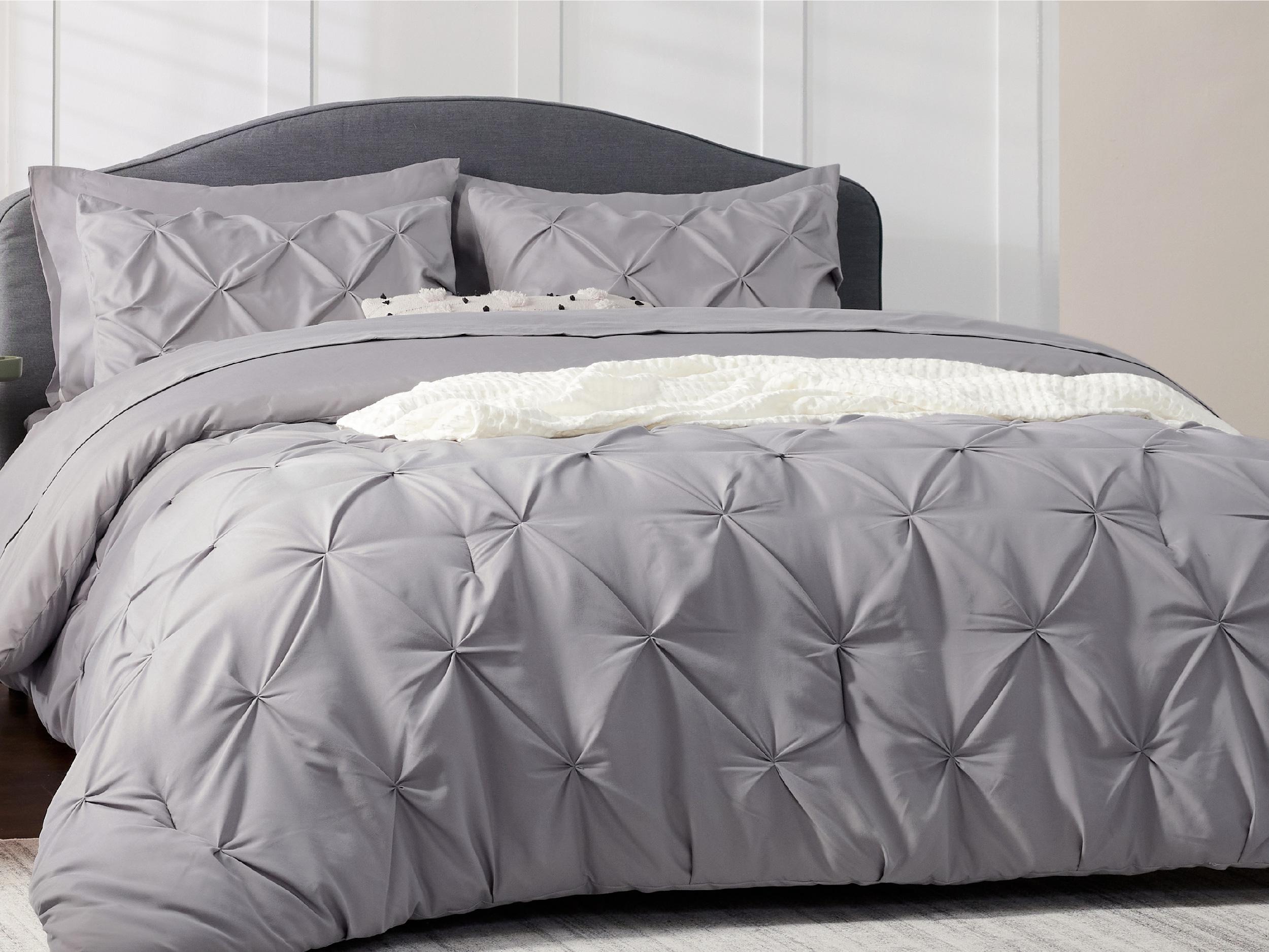 【February Stock Up】7 PCS-Bedsure Soft  Pintuck Messy Bedding Sets - Multi-Color,Cloud-like,Ultra-Soft,Machine Washable,Luxury Bedroom Decor Accessories,Breathable,All-Season King Size Comforter Sets,Hotel Quality, Restful Sleep, Geometric Pattern