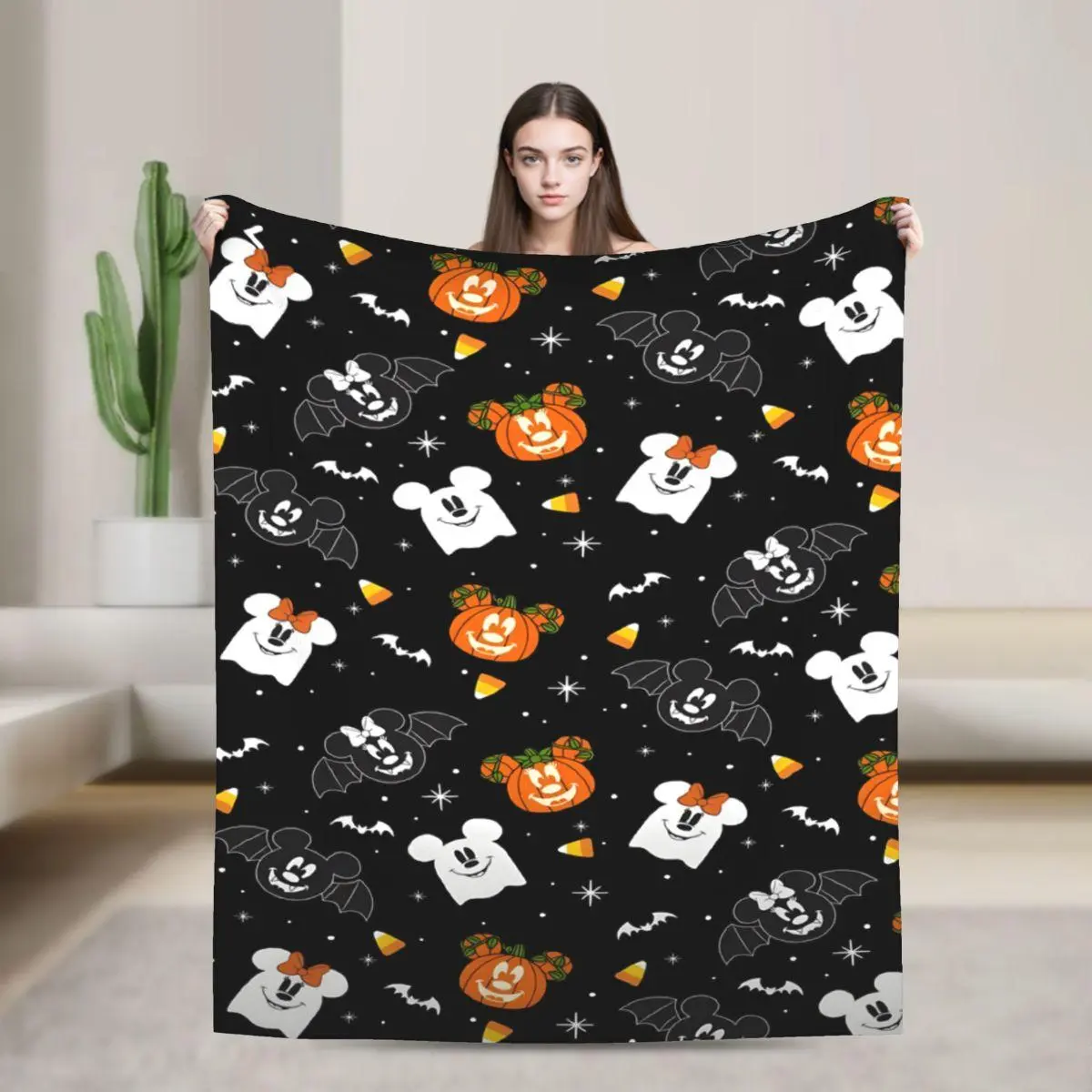 [SummerVibes] DISNEY CLASSIC Halloween Mickey and Minnie Flannel Blanket - Soft, Warm, Bat Cartoon Design, Sofa, Bed, Office, Blanket for Couch