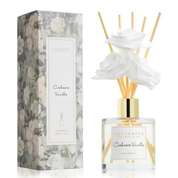 Cocorrína Reed Diffuser Set - 6.7 oz (200ml) Cashmere Vanilla Scent, 3 White Rose Foam Flowers & Cotton Sticks, Home Fragrance Reed Diffuser for Bathroom Shelf Decor