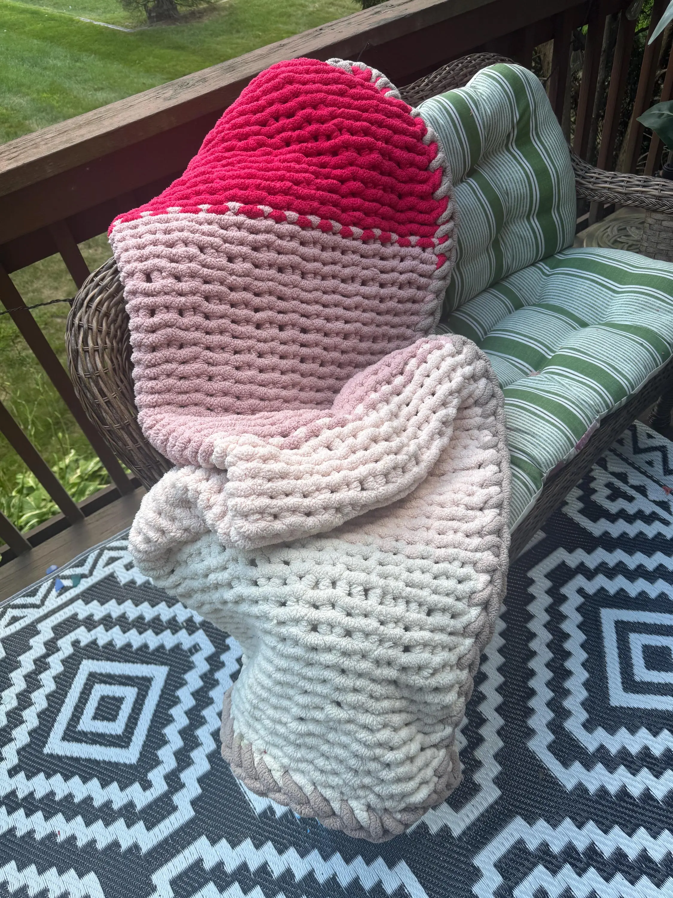 Custom Chunky Knit Blanket | Choose Color & Style