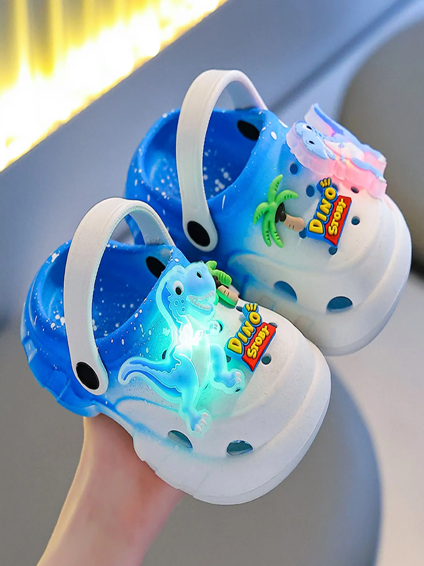 Summer Glow-In-The-Dark Dinosaur Kid Slippers, Lightweight Hollow-Out Soft Sandals for Boys & Girls, Cute Design
