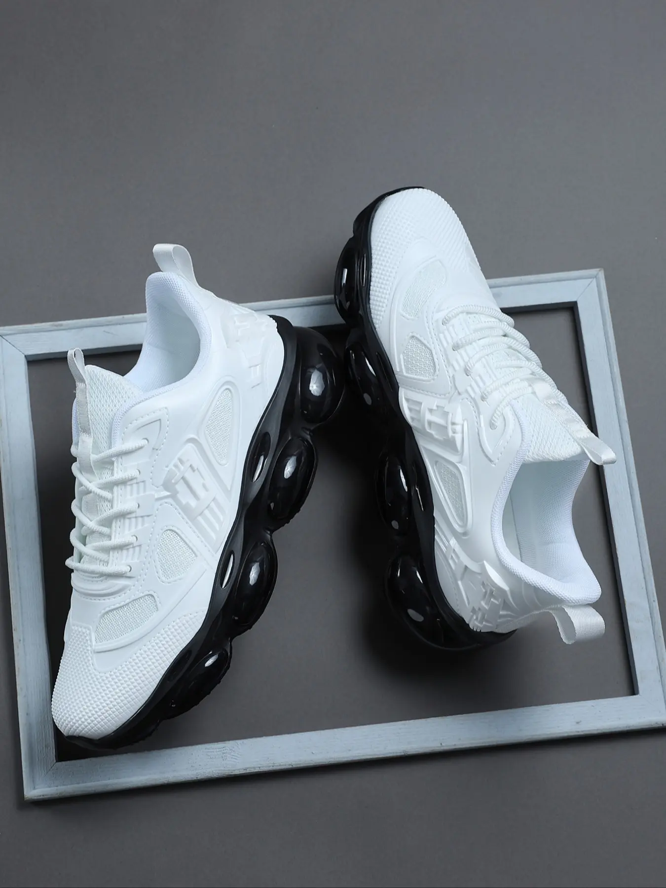 2026 Trendy Men's Chunky Fashion Sneakers with Cushioning and Non-Slip Sole, Modern Minimalist Style Suitable for Students and Office Workers, Versatile and Eye-Catching