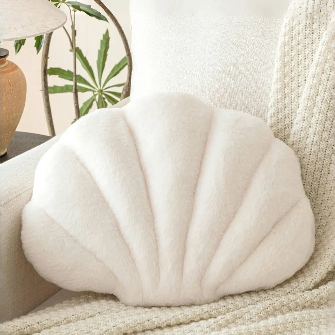 White Seashell Shaped Plush Throw Pillow, Soft Cushion, Cushions for sofa, Minimalist Coastal Faux Fur Cushion, Fluffy 3D Shell Decorative Pillow for Bedroom, Living Room, Gift for Home Decor Enthusiasts