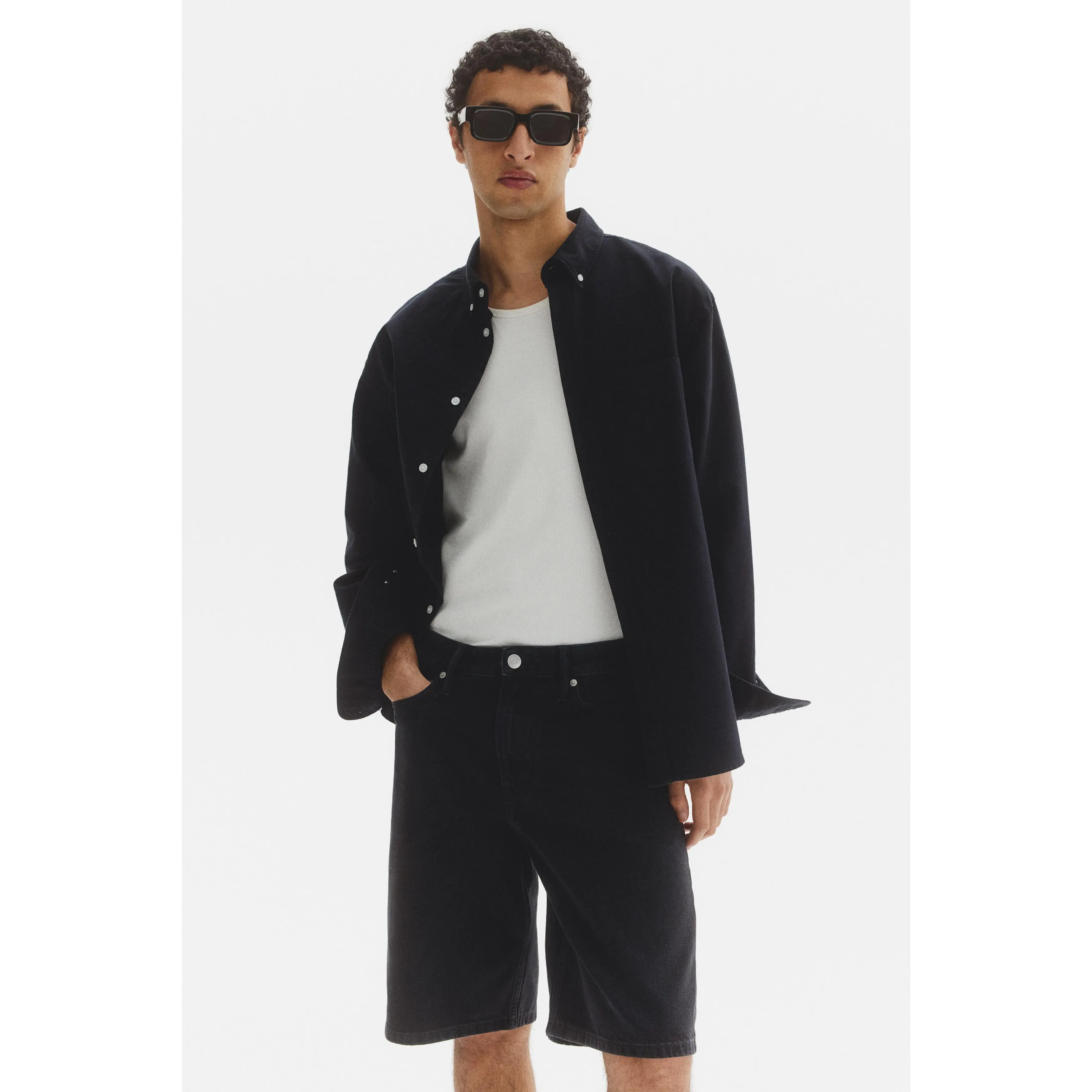 H&M Relaxed Fit Denim shorts
