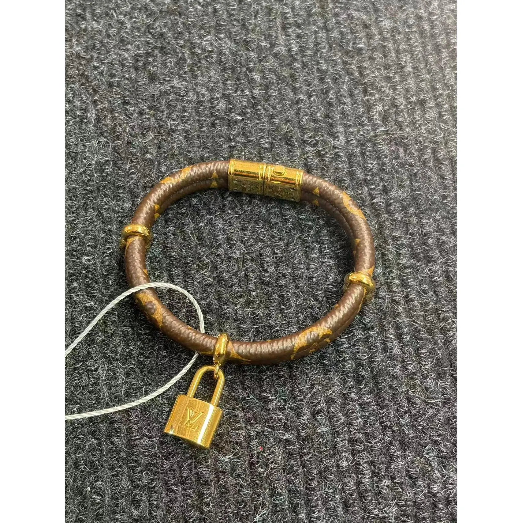 Pre-owned Louis vuitton Bracelet twins W22964