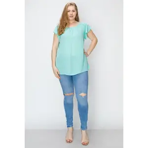 Comfortable Women's Plus Size Wool Dobby Top – Lightweight Short Sleeve Casual Wear