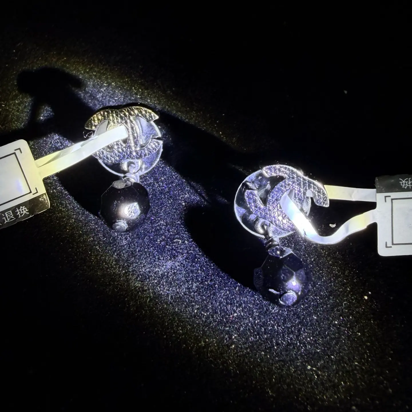 Pre-owned Chanel Black Teardrop Compact Metal Stud Earring Jewelry, Everyday Fashion Accessory (SZS 20992), Earrings Stud