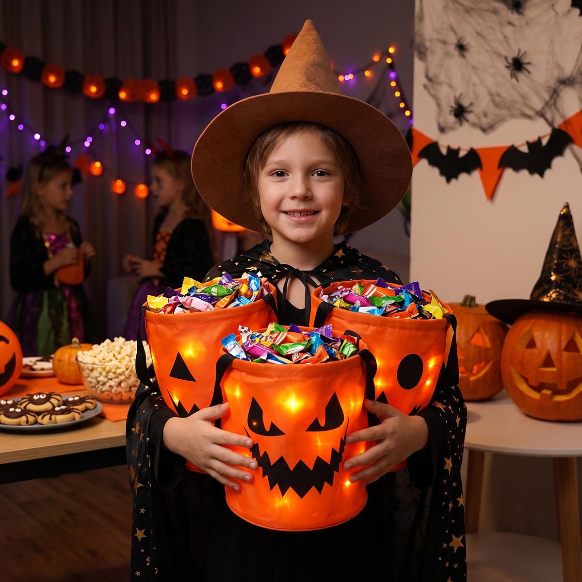 3/4 Pcs Halloween Candy Bucket with LED Lights Non Woven Gift Bags Trick or Treat Bags Pumpkin Candy Bags Reusable Tote Bags for Kids Students Adults, Night Light Bags for Home Garden Lawn Decorations, Halloween Birthday Christmas Party Favor Supplies 3/4 Pcs Halloween Candy Bucket with LED Lights Non Woven Gift Bags Trick or Treat Bags Pumpkin Candy Bags Reusable Tote Bags for Kids Students Adults, Night Light Bags for Home Garden Lawn Decorations, Halloween Birthday Christmas Party Favor Supplies