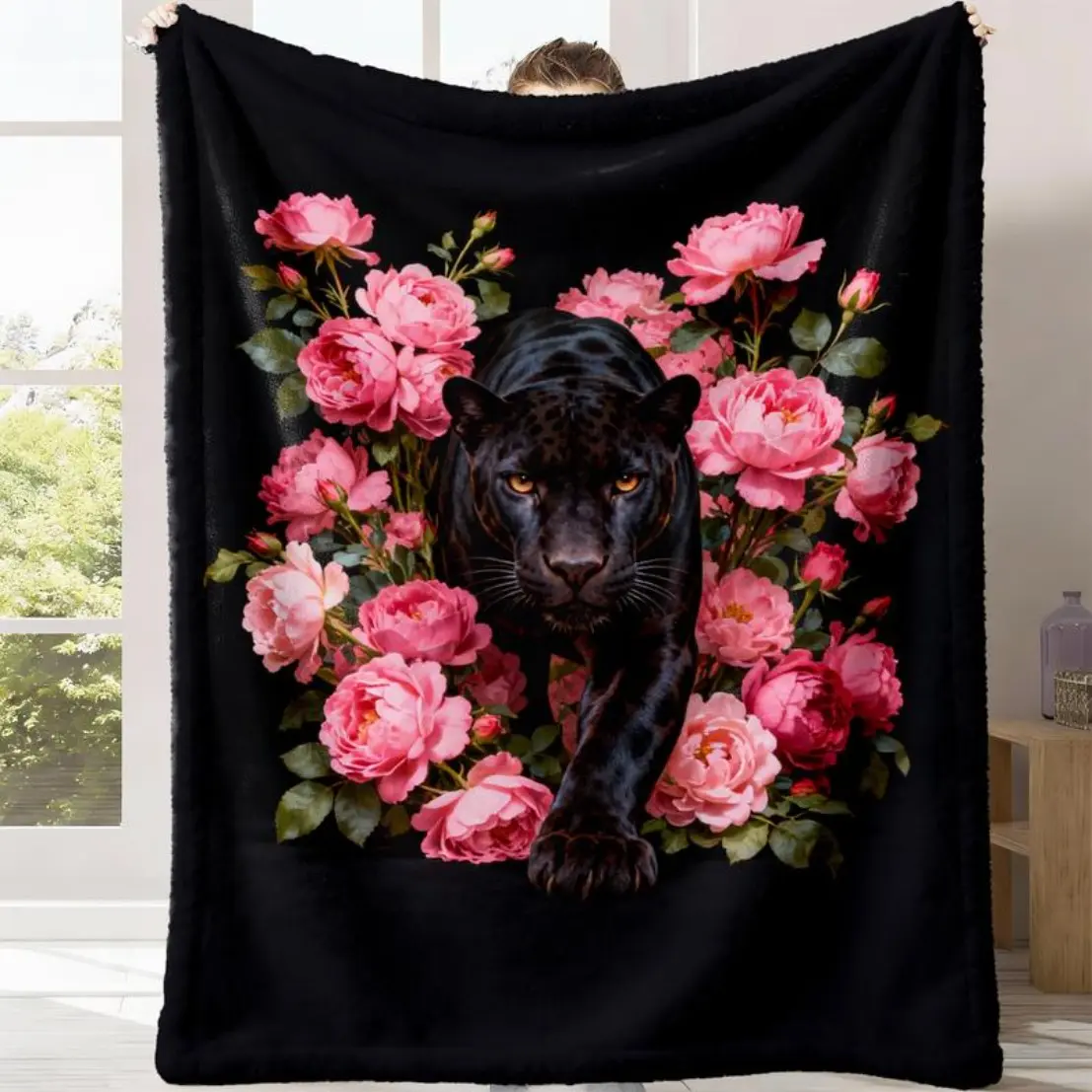 Black Panther Rose Elegant theme flannel blanket, weighted blanket, soft, warm and comfortable, ideal gift for everyone, adult and children, birthday and Christmas party gifts  Skin-friendly, soft, lightweight, and breathable.
