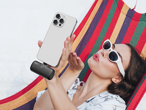 iWALK USB-C Portable Charger Mini 20W 4800mAh Wireless Power Bank Fast Charging Travel Battery Pack for iPhone 17/16/15 Series & Android Samsung Compact Digital Display Power Bank - Smartphone