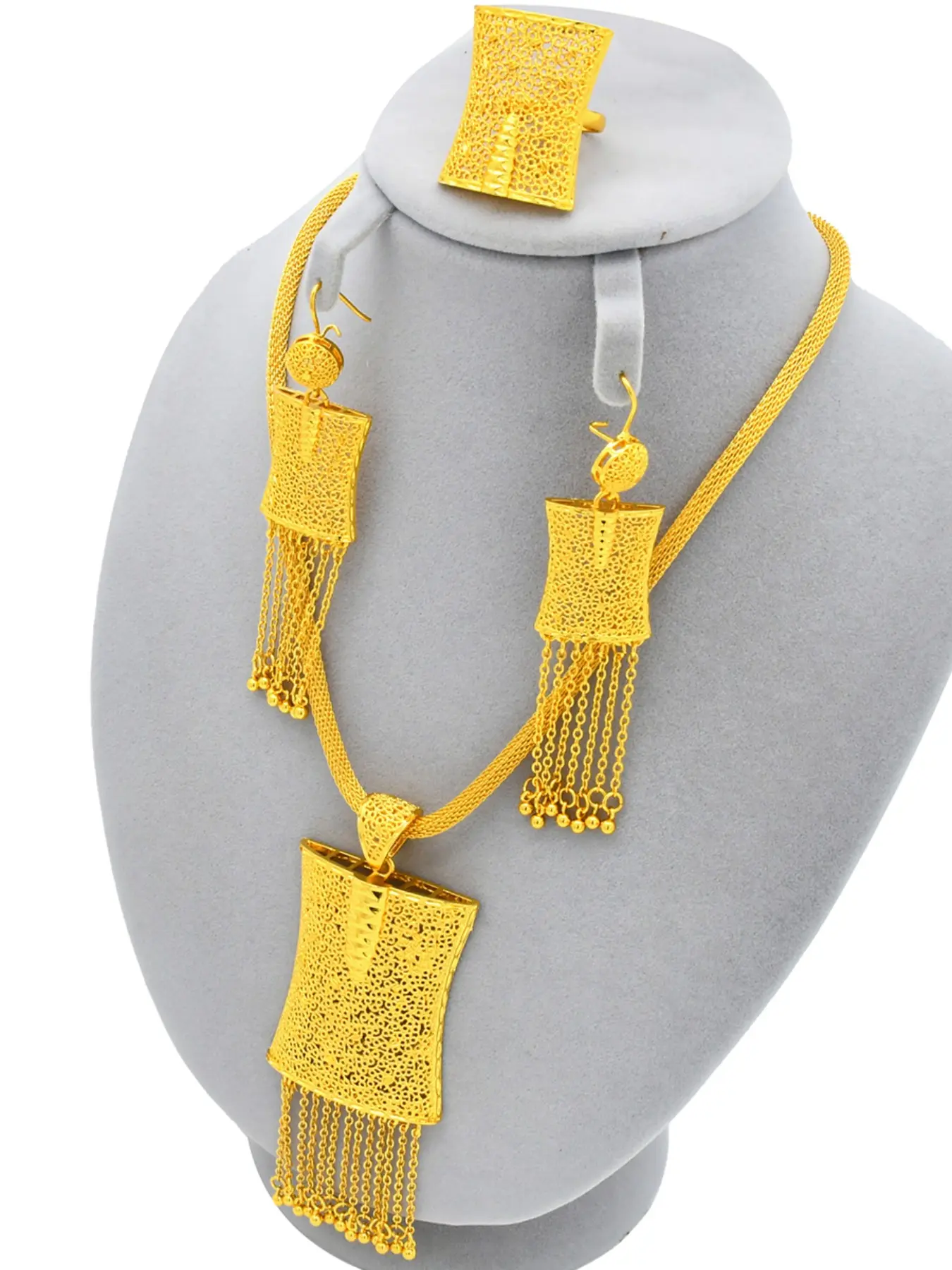 3-Piece Tassel Elegant Jewelry Set For Women, Luxurious Dubai Arabic Style Necklace Earrings Ring Combo, Suitable for Daily Party Accessories Gift Wedding Jewelry