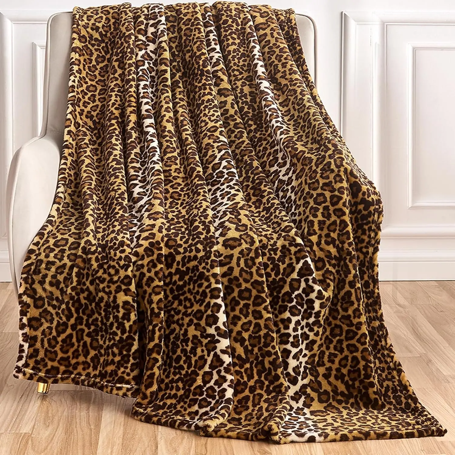 Leopard Print Cheetah Pattern Flannel Blanket, Ultra-Soft Cozy Throw with Dark Brown Animal Print Artwork, Warm Bed Sofa Couch Blanket for Bedroom Decor, Home Office Nap Gift for Animal Print Fans