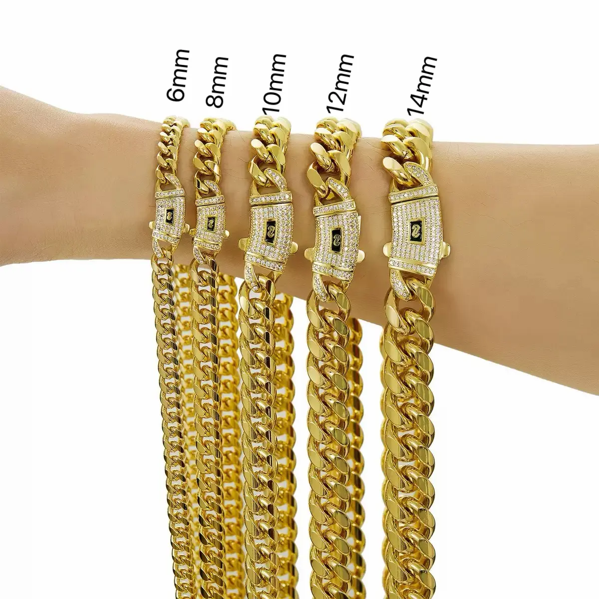 14K gold-plated Cuban chain necklace. Premium gold-plated craftsmanship with classic clear stone inlay, shiny and eye-catching.Miami Cuban chain combines classic and fashion.An ideal gift for him or her.Available in6/8/10/12/14 sizes,men’s jewelry
