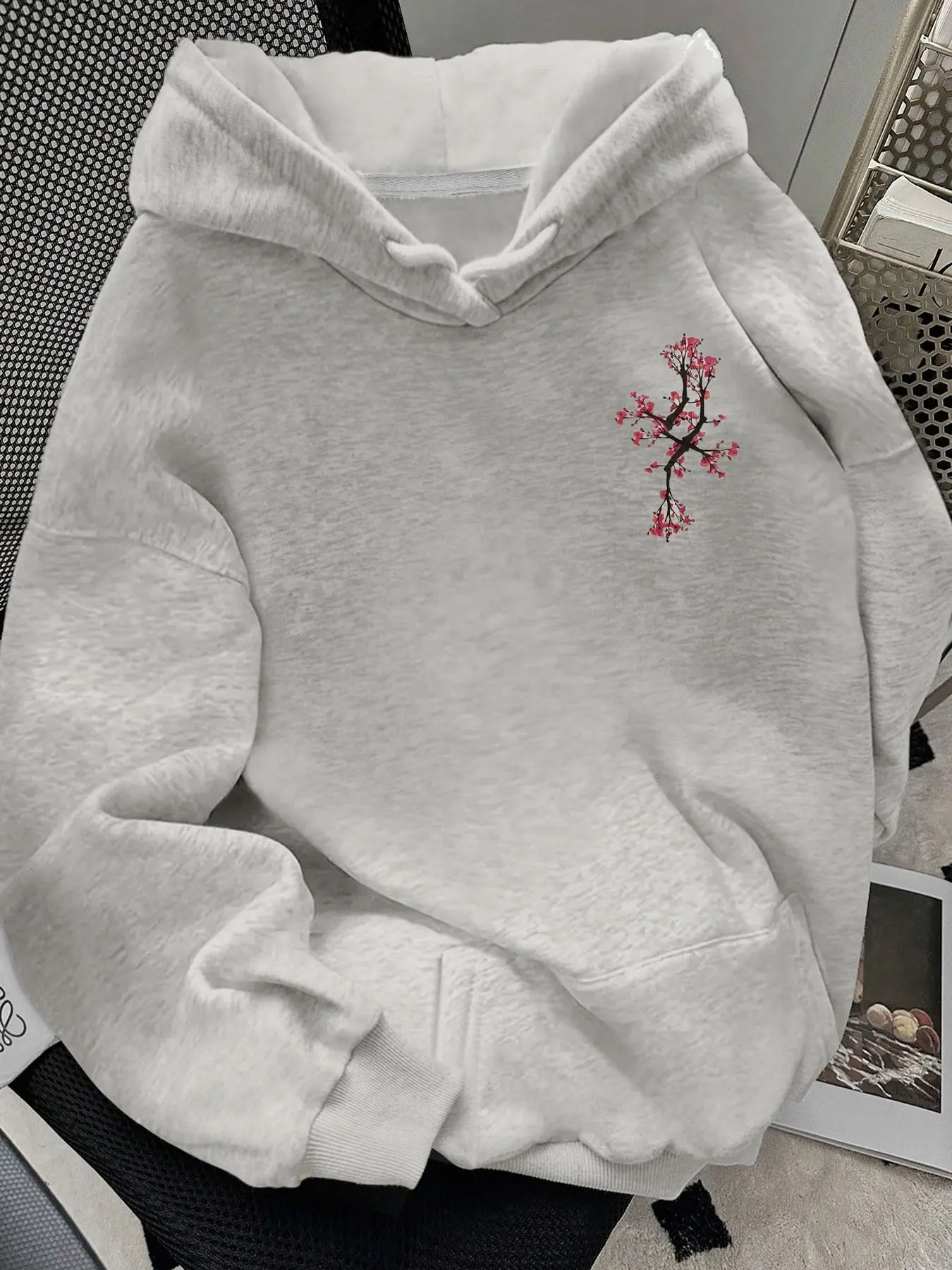 Men's Letter Print Drop Shoulder Fleece Hoodie, Long Sleeve Fashion Casual Regular Fit Drawstring Pocket Hooded Sweatshirt for Daily Holiday Outdoor Wear, Men Clothes for Fall & Winter