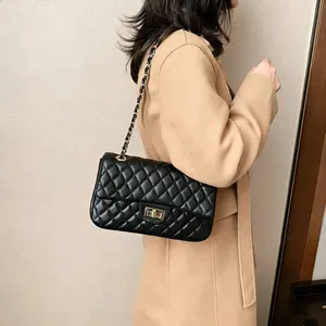 Women's Elegant Quilted Vegan Leather shoulder Crossbody Bag Diamond Chain Bag Large Capacity Shoulder Purse with Gold Chain, FlapClosure & Phone Wallet Organize Suitable for Daily Commuting