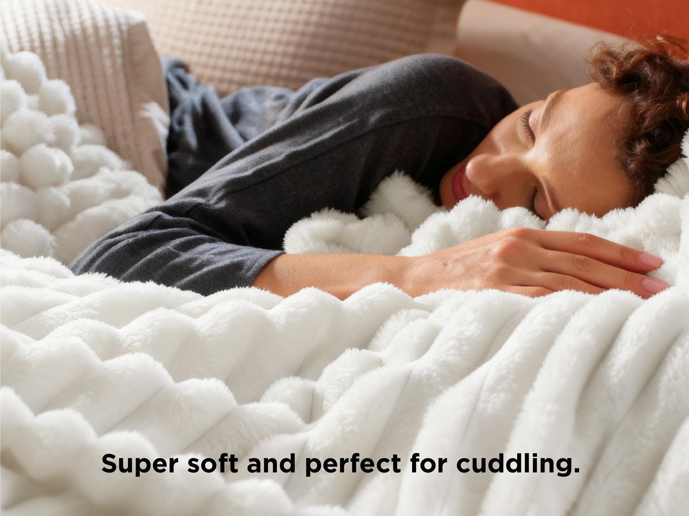 【Spring Glow Up】Bedsure GentleSoft Cozy Blanket-Patio Furniture Decor,Classic Stripe Pattern, Ideal for Bed,Couch, Travel,Camping, All Seasons,Home Bedroom Decor