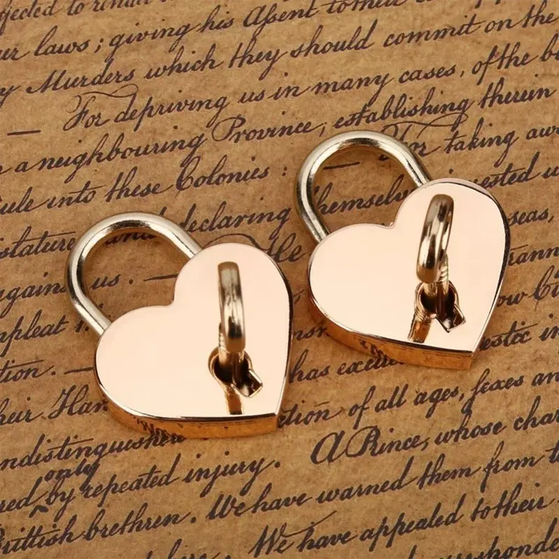 Heart-Shaped Vintage Metal Mini Padlocks, Baggage Luggage Suitcase Key Locks, Safety Lock, Security Lock, Sturdy Lock, Anti Theft Locks, U-Shape Lock Design, Ideal for Travel & Storage, Lock and Keys