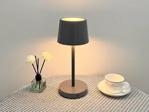 JIANBIAO Modern Geometric Table Lamp, Faceted LED Desk Lamp Decorative Nightstand Light for Bedroom Living Room Office Bedside Table Lighting Home Decor