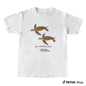 National Geographic Sea Turtle Duo Vintage Graphic Tee, Ocean Wildlife T-Shirt, Nature Inspired Unisex Cotton Casual Streetwear Shirt