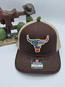 Ariat USA Flag Bull Patch Trucker Cap Gorra - Brown