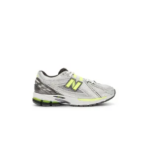 New Balance 1906R Sneaker in Light Silver Metallic & Alkaline Green