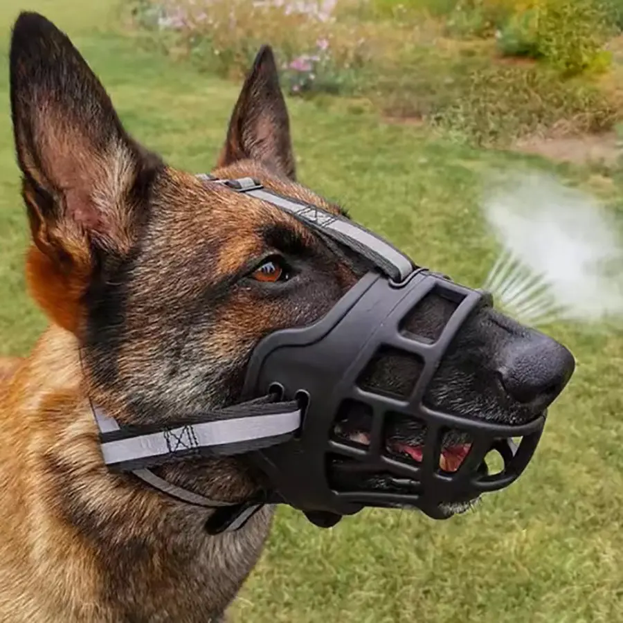 Adjustable Breathable Buckle Strap Dog Muzzle with Reflective Design, Pet Supplies Accessory for Collars, Harnesses & Leads, Buckle Strap Muzzles, Reflective Muzzles