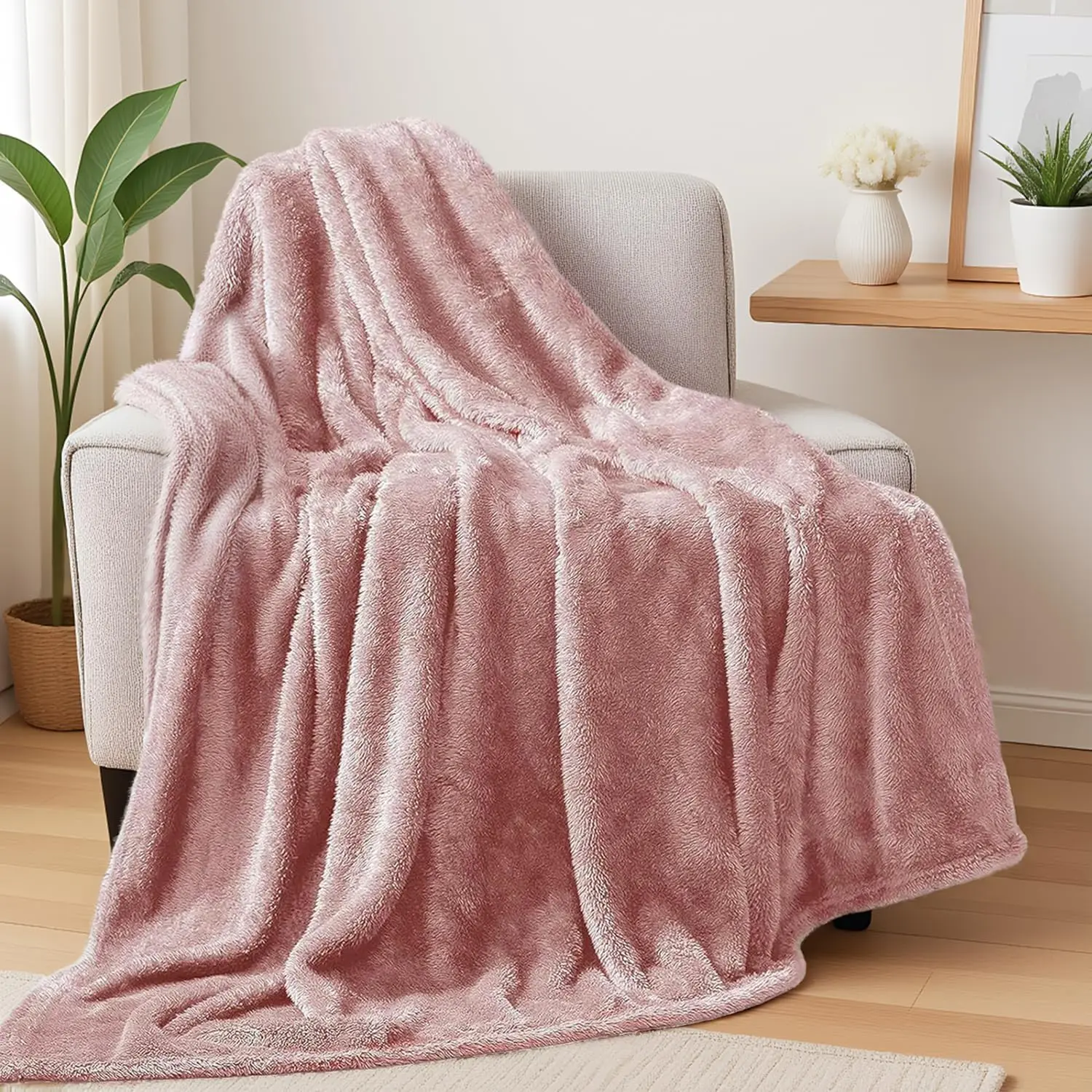 Extra Large Plush Fleece Throw Blanket - Super Soft, Warm, Lightweight, Wrinkle Resistant, Breathable, Durable All Seasons Blanket for Home Couch, Bed, Room Decor & Cozy Setup