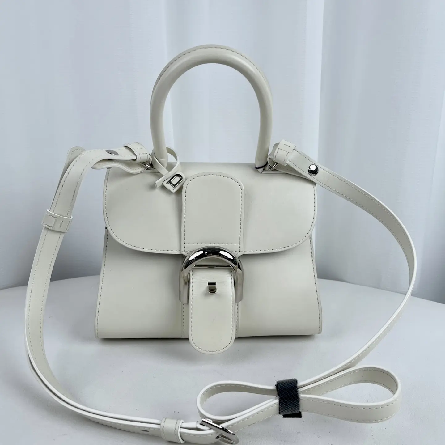 Pre-owned delvaux Brilliant Pm Clamshell Shoulder Bag In White 23711920