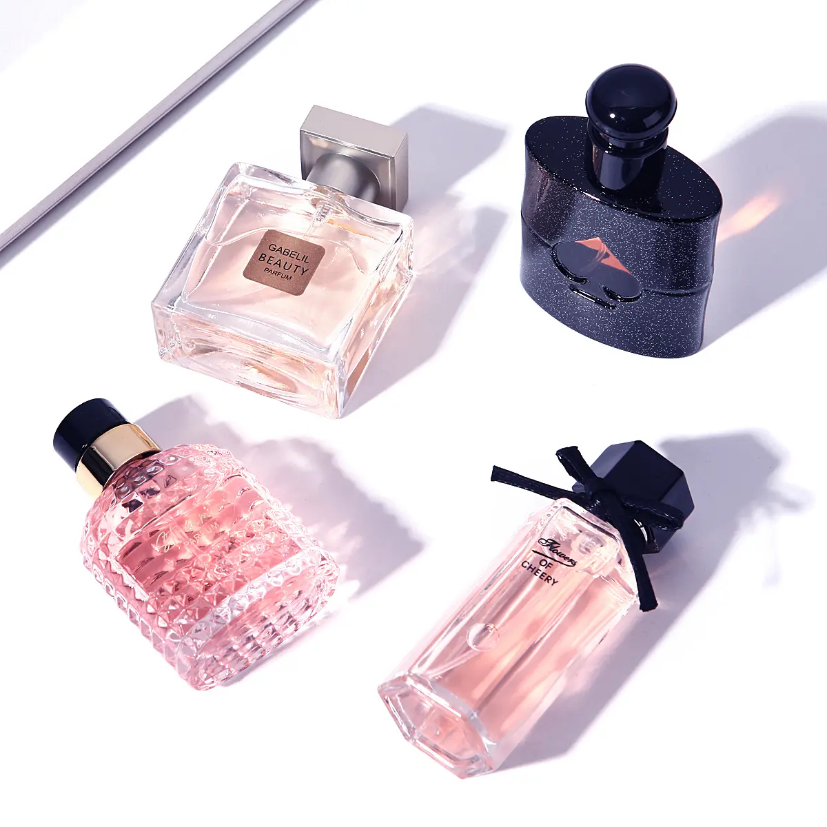 Women’s Perfume Collection – Various Long-Lasting Fragrance Types: Floral Charm / Scarlet Niche / Pink Radiance / Black Trail — An Ideal Gift Set