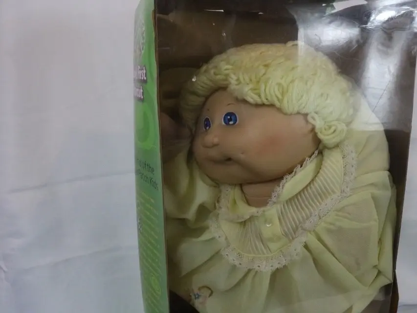 VTG 1999-2001 Cabbage Patch Kids Baby's First Hair Cut Blonde Hair Blue Eyes