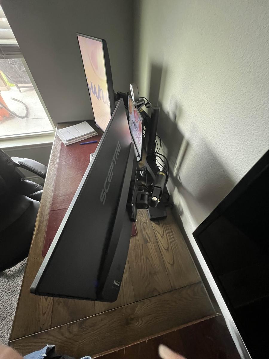 Item: Stackable Dual Monitor Arm