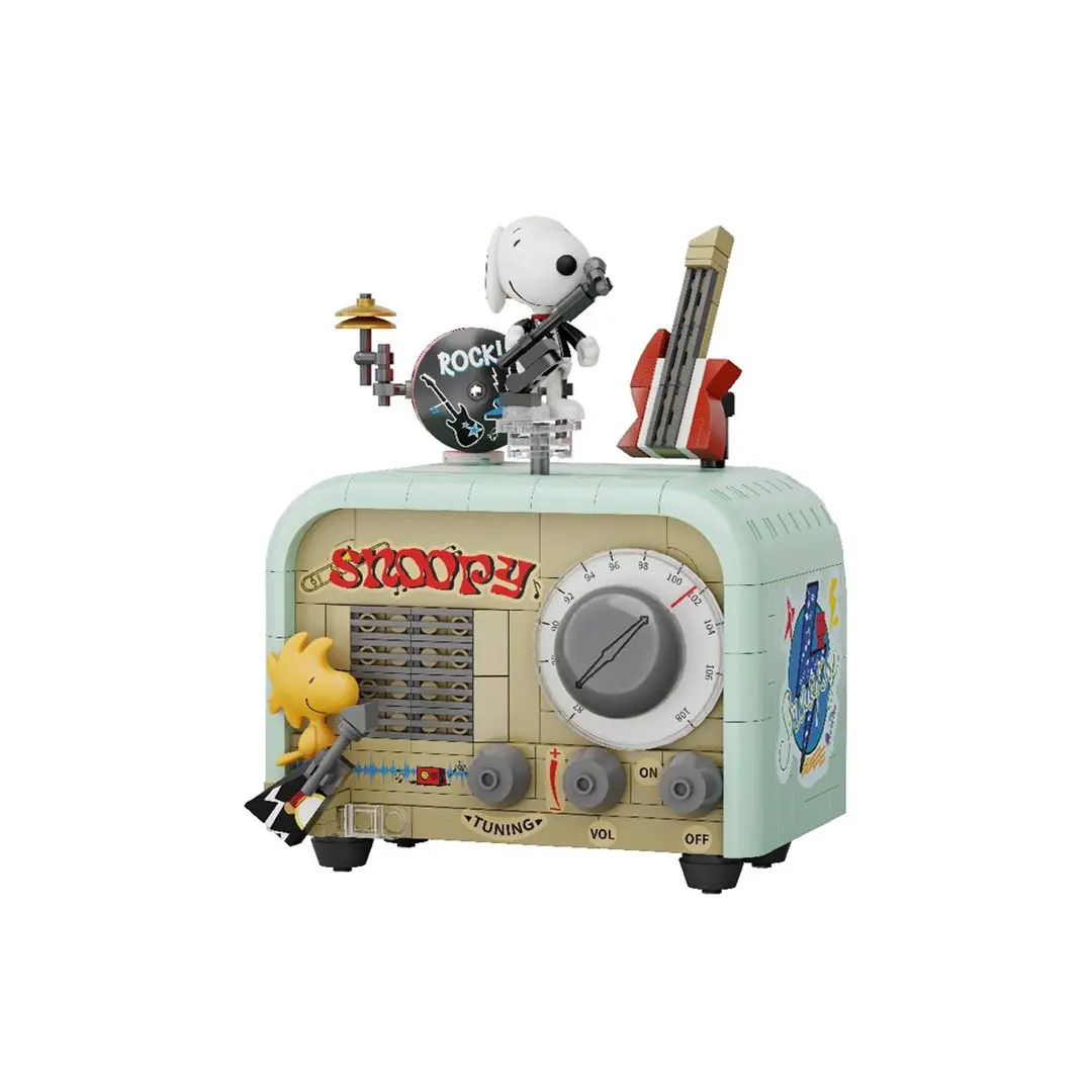 Pantasy Peanuts Snoopy Vintage Retro Time Series Building Set - Construction Toy with Detailed Vintage Radio, Buildable Model Figures, Decorative Display, Suitable for Ages 6+