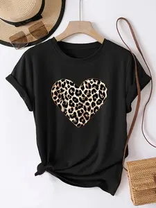 [Leopard T-Shirt] Leopard Heart Print Women's Casual T-Shirt |   Short Sleeve Crew Neck Top with Medium Stretch, Machine Washable, Spring Summer Fall Fashion Tee, Ladies T Shirts, Seasonal Versatility, Nontransparent Fabric