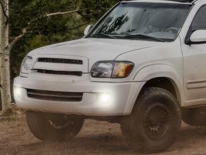 Nilight Fog Lights Assembly Compatible with 2001 2002 2003 2004 2005 2006 2007 Toyota Sequoia 2000-2006 Tundra(NOT fit steel front bumper models) w/9006 12V 51W Bulbs Clear Lens