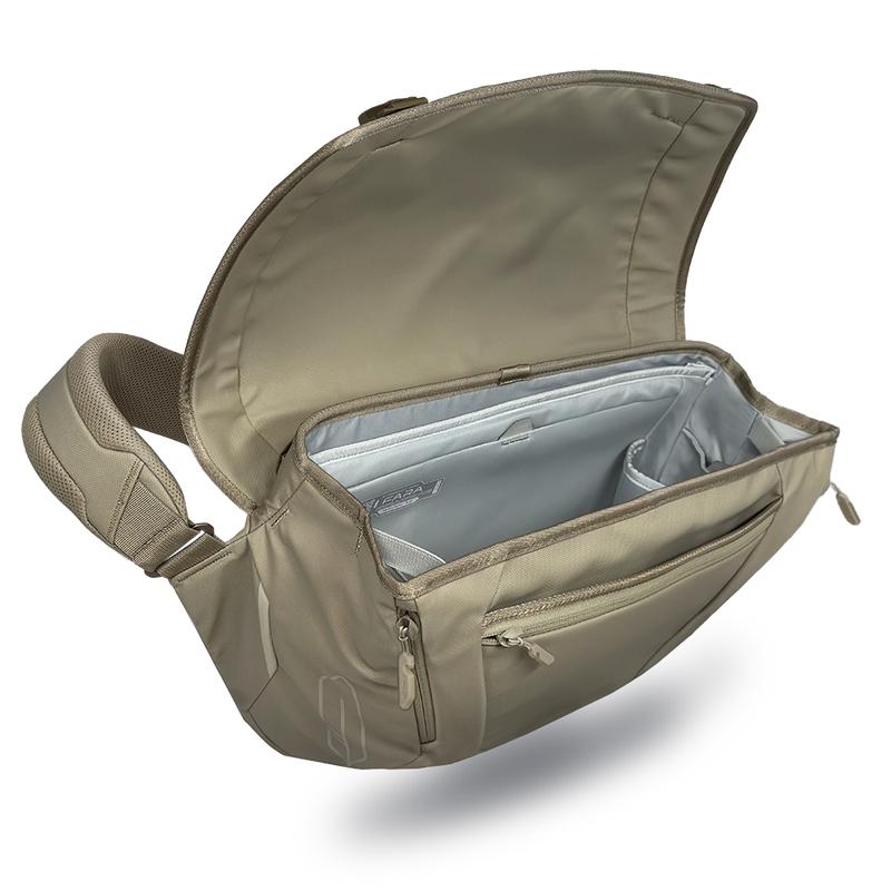 RĀVEN 12L Messenger Bag