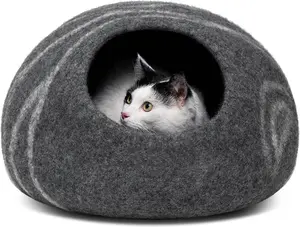 Felt Cat Cave Bed | Cozy Hideout for Cats & Kittens | Handcrafted Wool Design