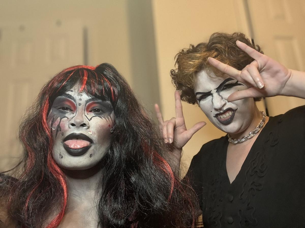 Item: Athena (Oil + Brush)