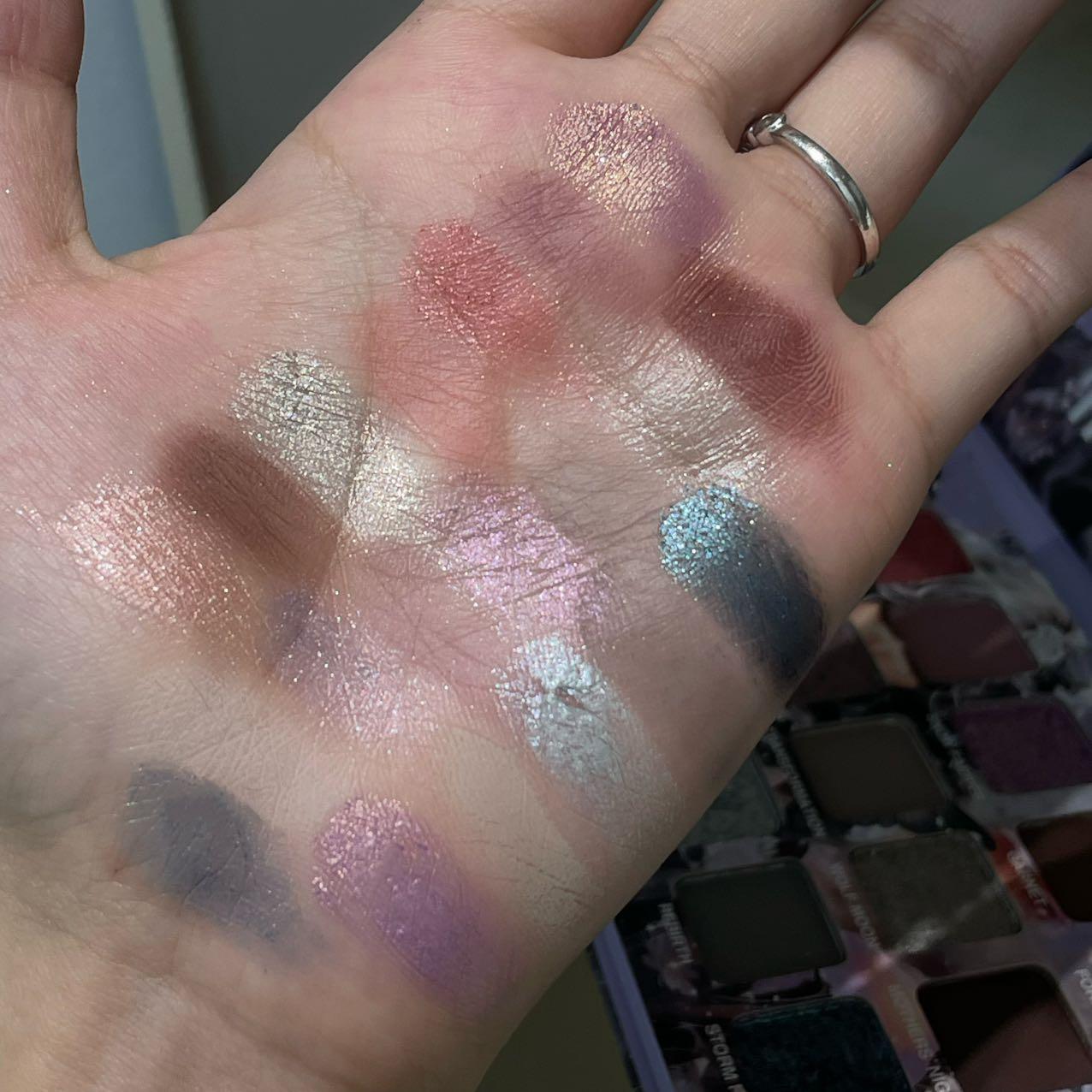 Anime Flower Fairy Deep Autumn 21-Color Eyeshadow Palette - Sparkling Shimmer, Matte & Metallic Finishes - Fall & Holiday Season Makeup - Beginner Friendly, No-Fallout, Long-Lasting, Easy Removal - Great Gift  Makeup makeup palette!!