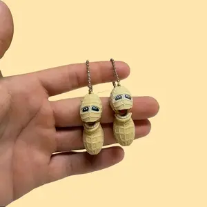 Funny 3D Printed Peanut Keychain – “Fresh Nuts” Pocket Toy | Cute Peanut Friends Keyring | Funny Gift | Fidget Desk Toy