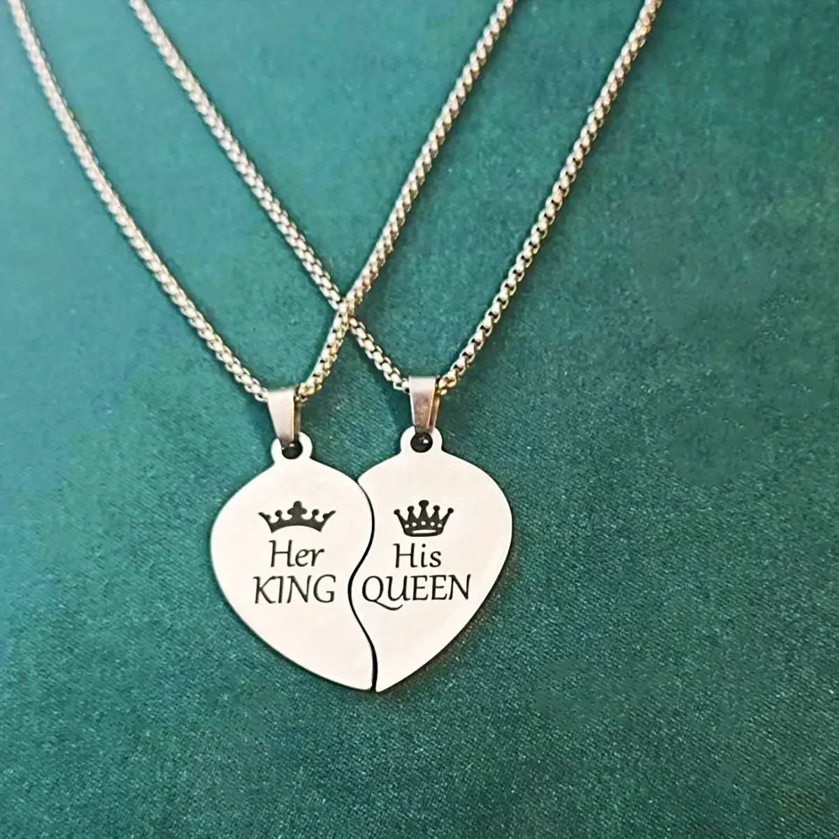 Stainless Steel King and Queen Crown Letter Necklace - Matching Couple Necklaces, Personalized Jewelry, Love Gift for Meaningful Confessions, Meaningful Gifts, Couple Confession Love Necklace