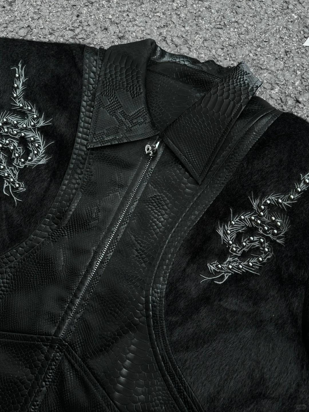 Men's Snakeskin Embossed Leather Jacket, Oversized Moto Biker Coat, Gothic Punk Streetwear Zip-Up Outerwear, Vintage Motorcycle Jacket with Textured Panels, Casual Loose Fit Long Sleeve Fall Winter Fashion, Y2K Rock Style Men's Jacket, Night Out Look